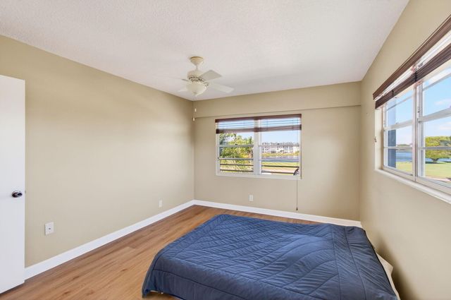 33 Fanshaw A A, Boca Raton, FL 33434