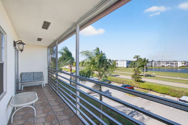 33 Fanshaw A A, Boca Raton, FL 33434