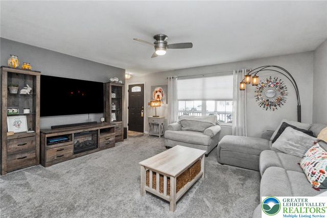 1928 Vintage Drive, Bethlehem Twp, PA 18045