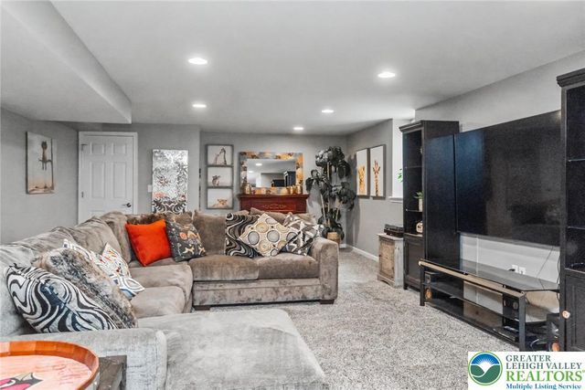1928 Vintage Drive, Bethlehem Twp, PA 18045