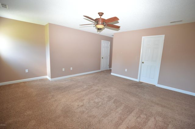 318 Osprey Point Drive, Sneads Ferry, NC 28460