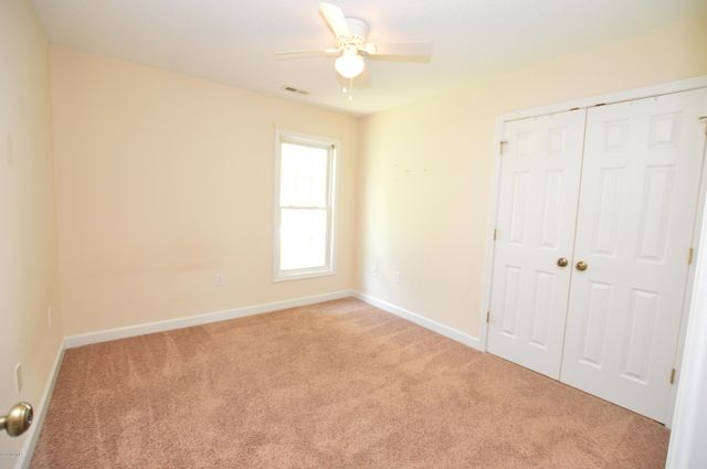 318 Osprey Point Drive, Sneads Ferry, NC 28460