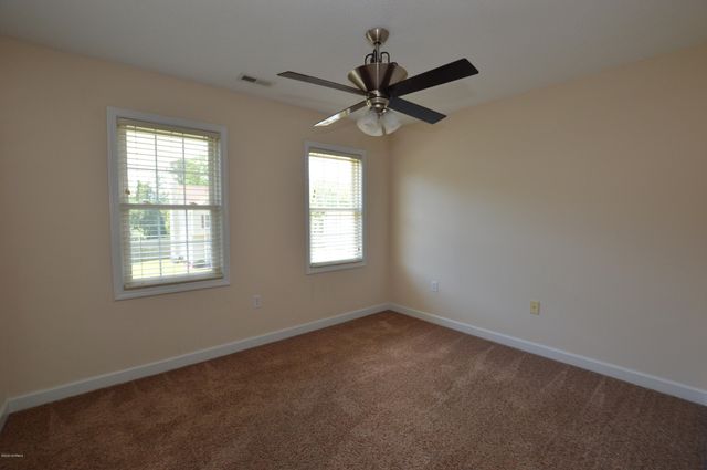 318 Osprey Point Drive, Sneads Ferry, NC 28460
