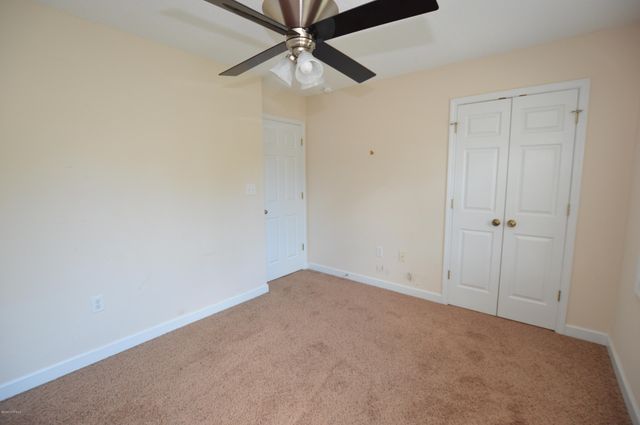 318 Osprey Point Drive, Sneads Ferry, NC 28460