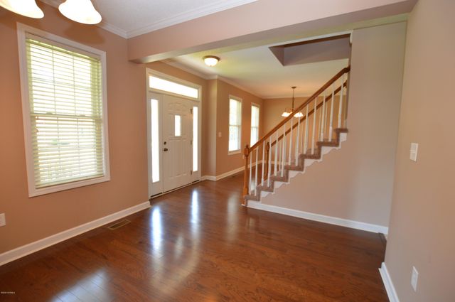 318 Osprey Point Drive, Sneads Ferry, NC 28460
