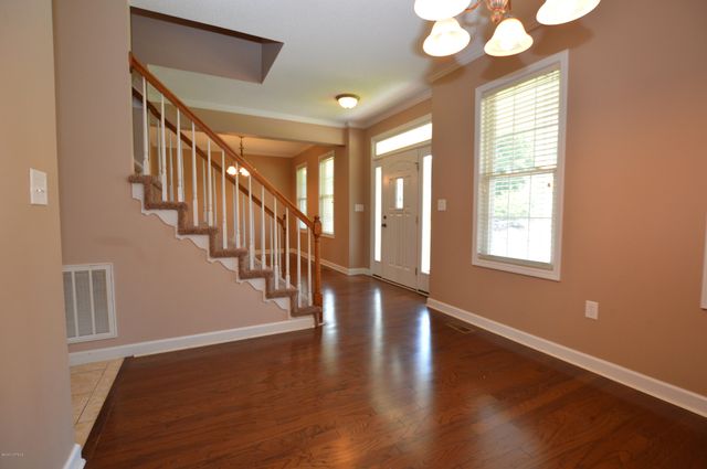 318 Osprey Point Drive, Sneads Ferry, NC 28460