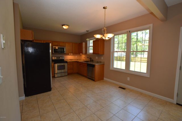 318 Osprey Point Drive, Sneads Ferry, NC 28460