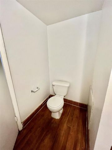 3304 Red River ST 208, Austin, TX 78705