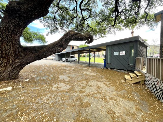 3304 Red River ST 208, Austin, TX 78705