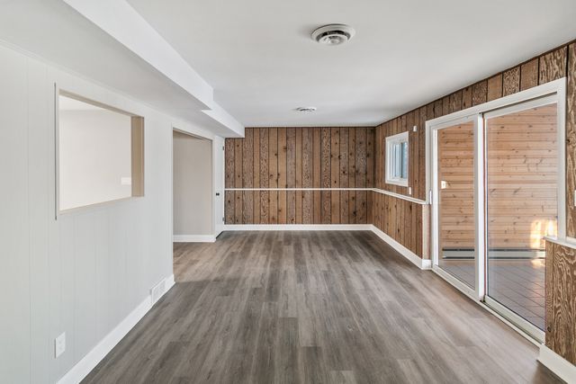 3312 W Lake Shore Drive, Wonder Lake, IL 60097