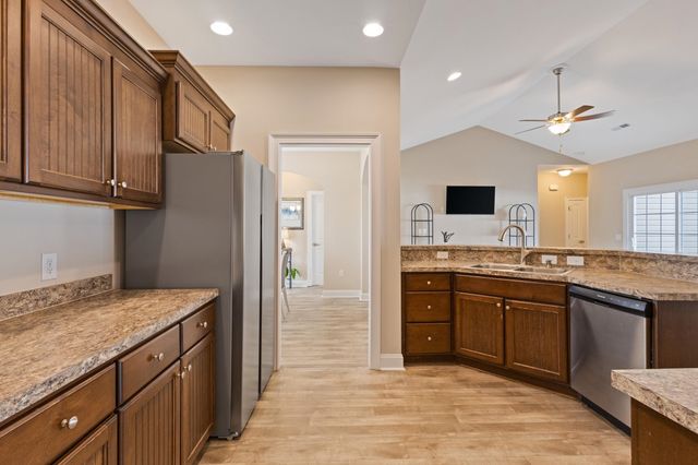 168 Baylee Circle, Galivants Ferry, SC 29544