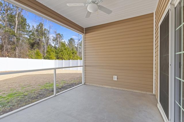 168 Baylee Circle, Galivants Ferry, SC 29544