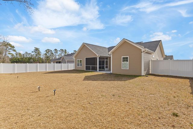 168 Baylee Circle, Galivants Ferry, SC 29544