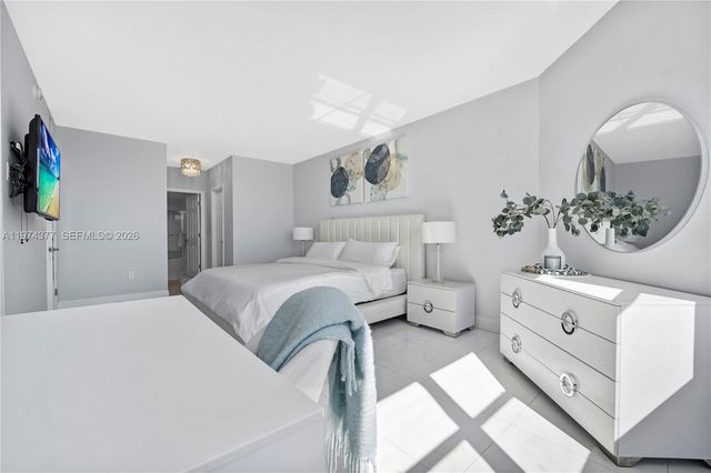 1985 S Ocean Dr PHJ, Hallandale Beach, FL 33009