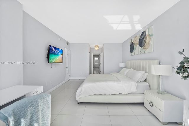 1985 S Ocean Dr PHJ, Hallandale Beach, FL 33009