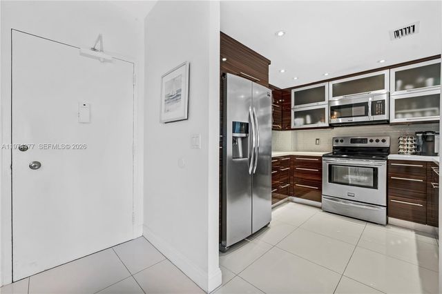 1985 S Ocean Dr PHJ, Hallandale Beach, FL 33009