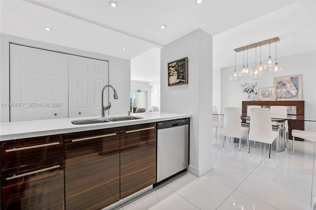 1985 S Ocean Dr PHJ, Hallandale Beach, FL 33009