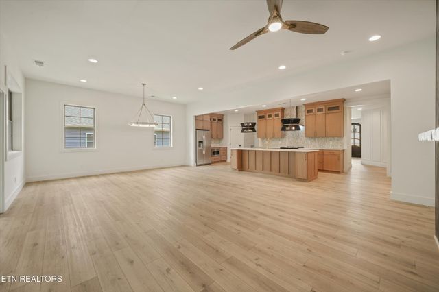 173 Elokwa Way, Loudon, TN 37774