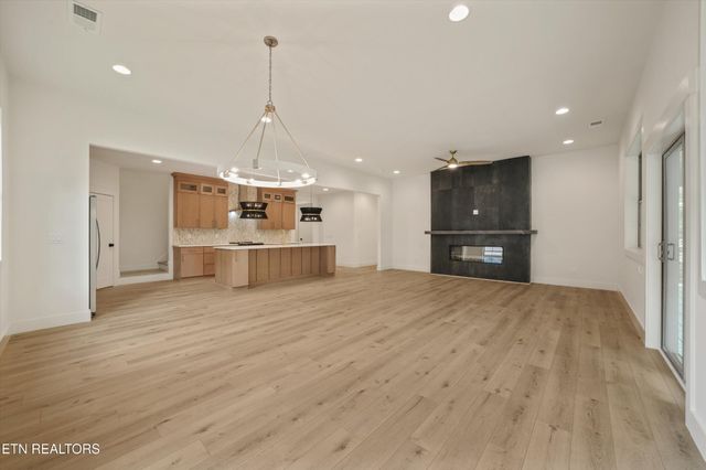 173 Elokwa Way, Loudon, TN 37774