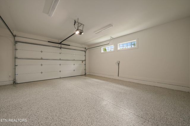173 Elokwa Way, Loudon, TN 37774