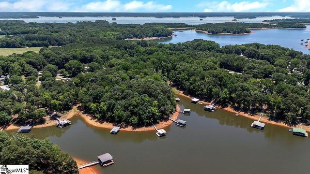 425 Lakewood Drive, Townville, SC 29689