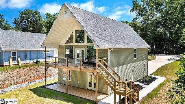 425 Lakewood Drive, Townville, SC 29689