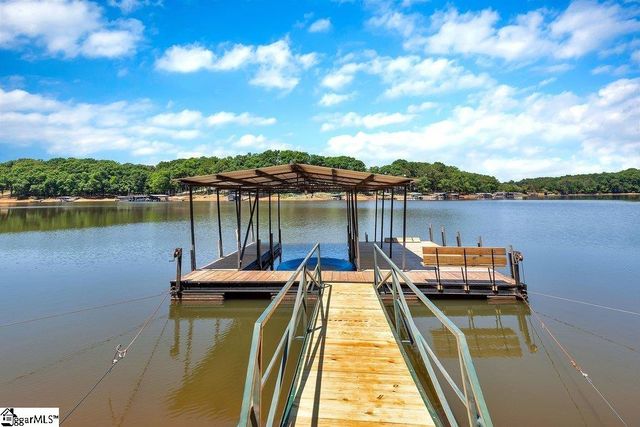 425 Lakewood Drive, Townville, SC 29689