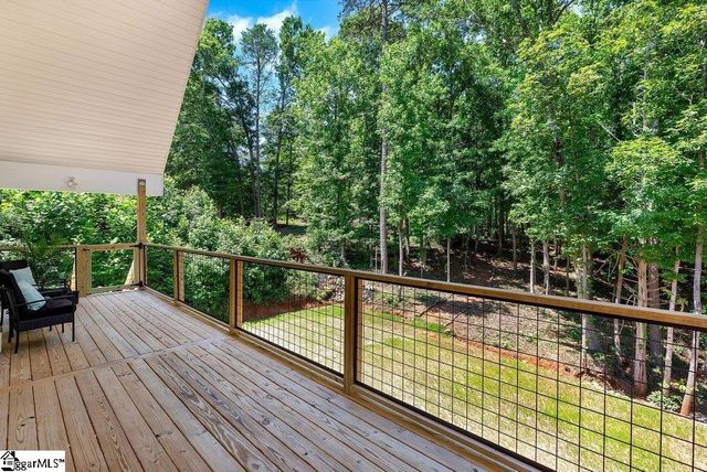 425 Lakewood Drive, Townville, SC 29689