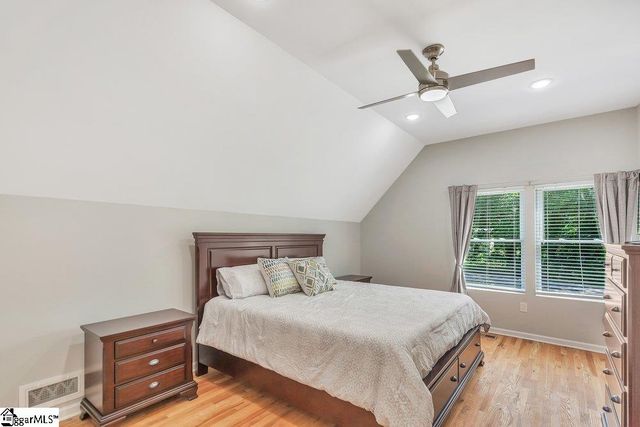 425 Lakewood Drive, Townville, SC 29689