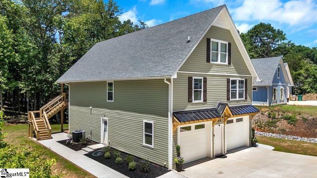 425 Lakewood Drive, Townville, SC 29689