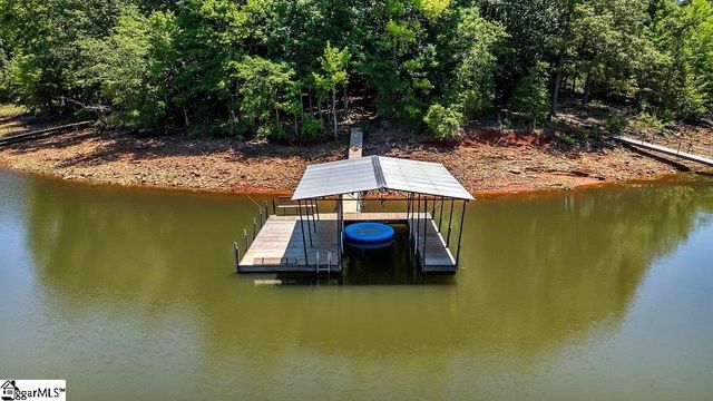 425 Lakewood Drive, Townville, SC 29689