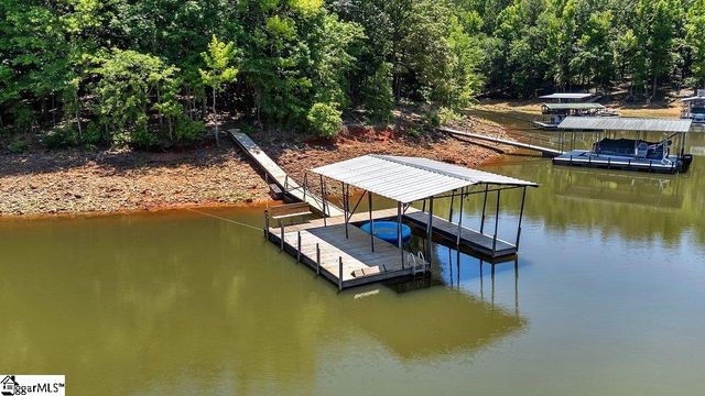 425 Lakewood Drive, Townville, SC 29689