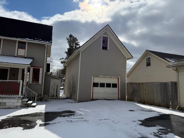 504 S Superior Street, Albion City, MI 49224