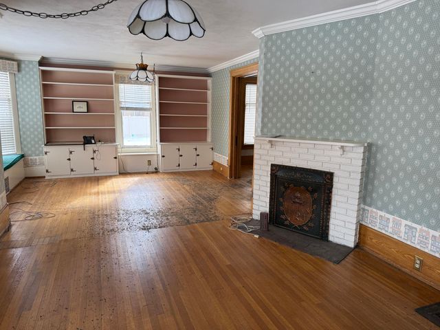 504 S Superior Street, Albion City, MI 49224