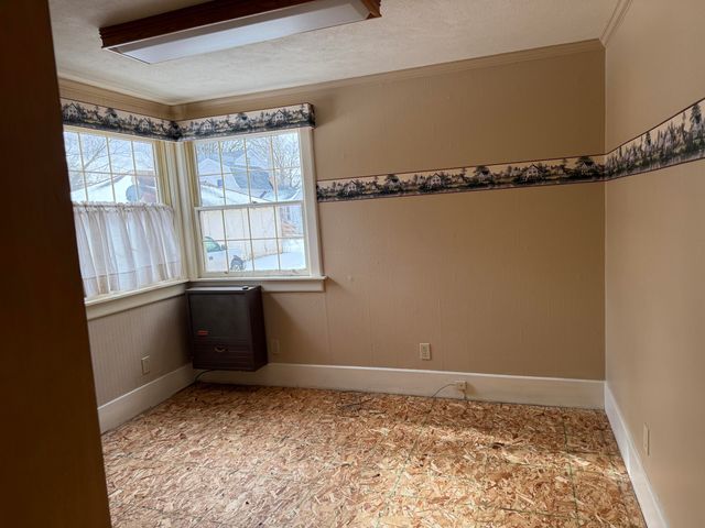 504 S Superior Street, Albion City, MI 49224