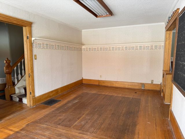 504 S Superior Street, Albion City, MI 49224