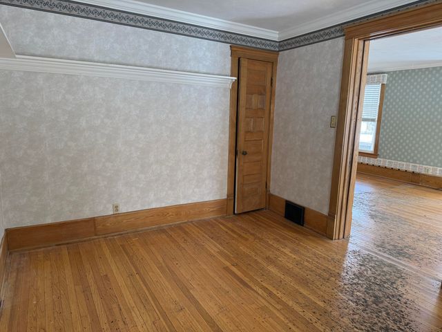 504 S Superior Street, Albion City, MI 49224