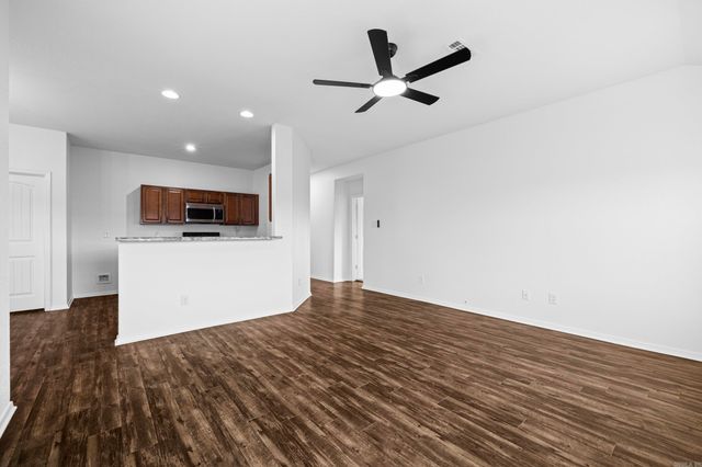 13 Oakland Cir, Austin, AR 72007