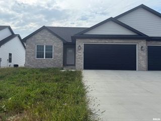 4519 Castle Pines Drive, Springfield, IL 62711