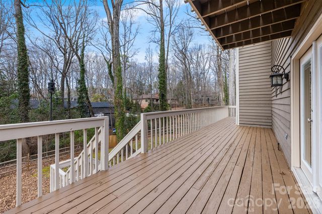 8 Hickory Ridge Court, Lake Wylie, SC 29710