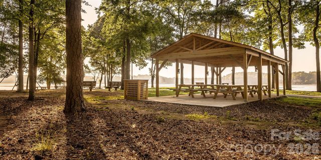 8 Hickory Ridge Court, Lake Wylie, SC 29710