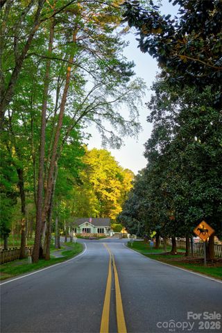8 Hickory Ridge Court, Lake Wylie, SC 29710