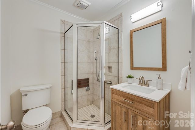 8 Hickory Ridge Court, Lake Wylie, SC 29710