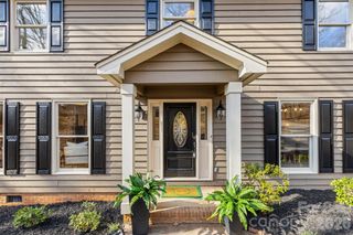 8 Hickory Ridge Court, Lake Wylie, SC 29710