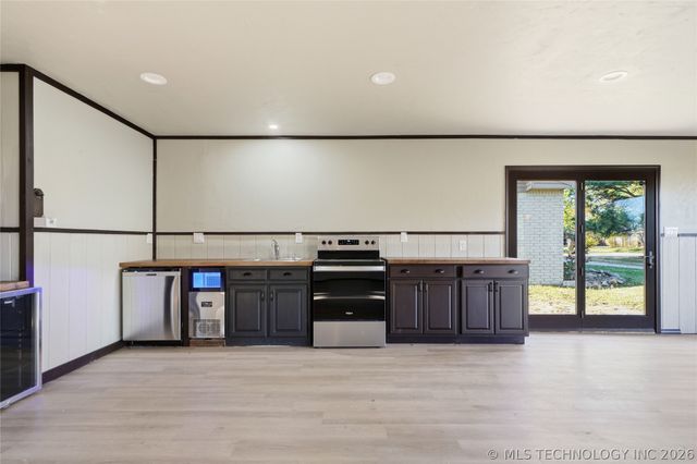 11115 S 250th East Avenue, Broken Arrow, OK 74014