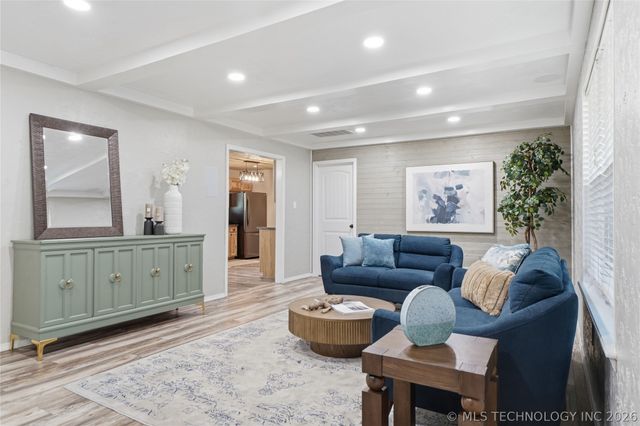 11115 S 250th East Avenue, Broken Arrow, OK 74014