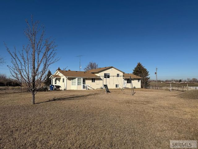 1077 E 1300 N, Shelley, ID 83274