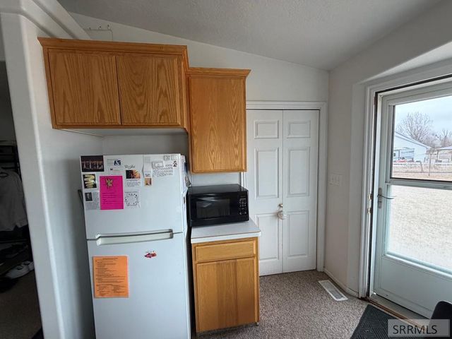 1077 E 1300 N, Shelley, ID 83274