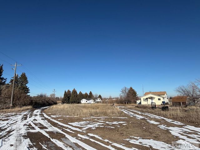 1077 E 1300 N, Shelley, ID 83274