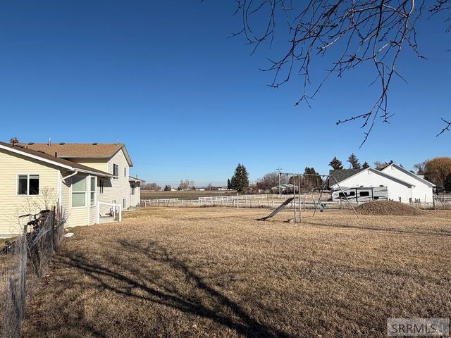 1077 E 1300 N, Shelley, ID 83274